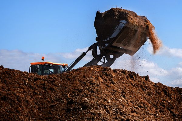 Dirt Spreading in Willoughby