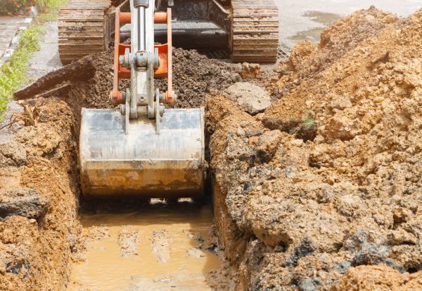 Water Line Digging in Willoughby